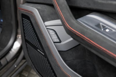 2023 Lamborghini Urus Performante