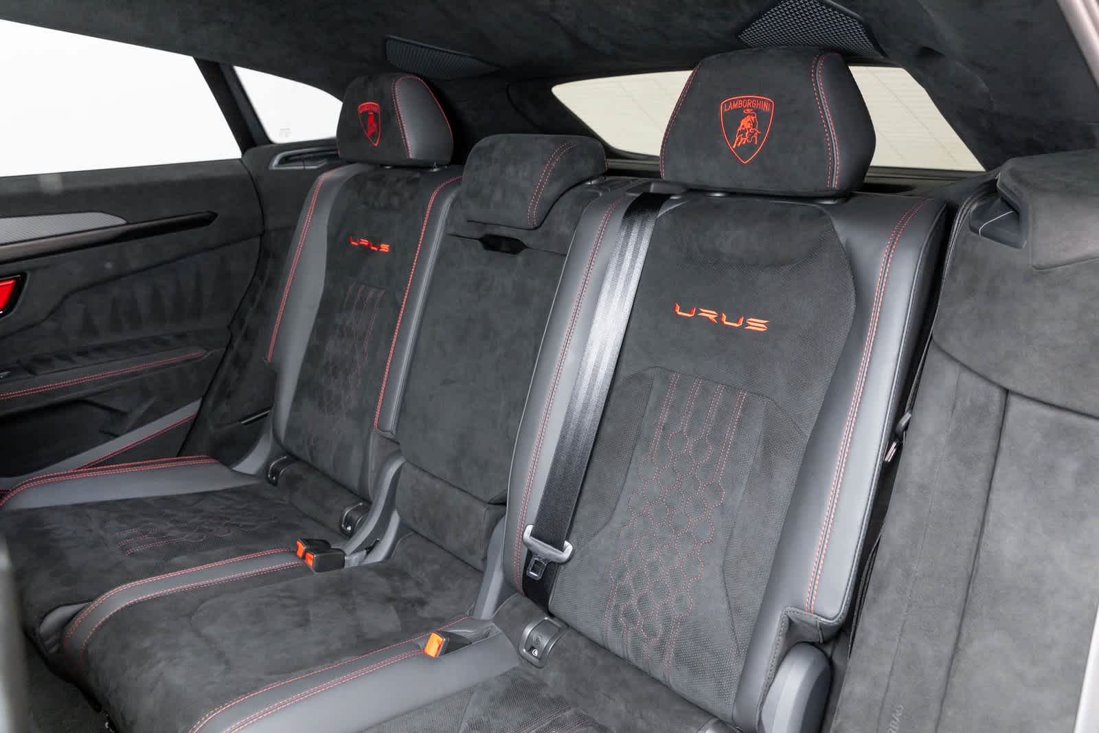 2023 Lamborghini Urus Performante