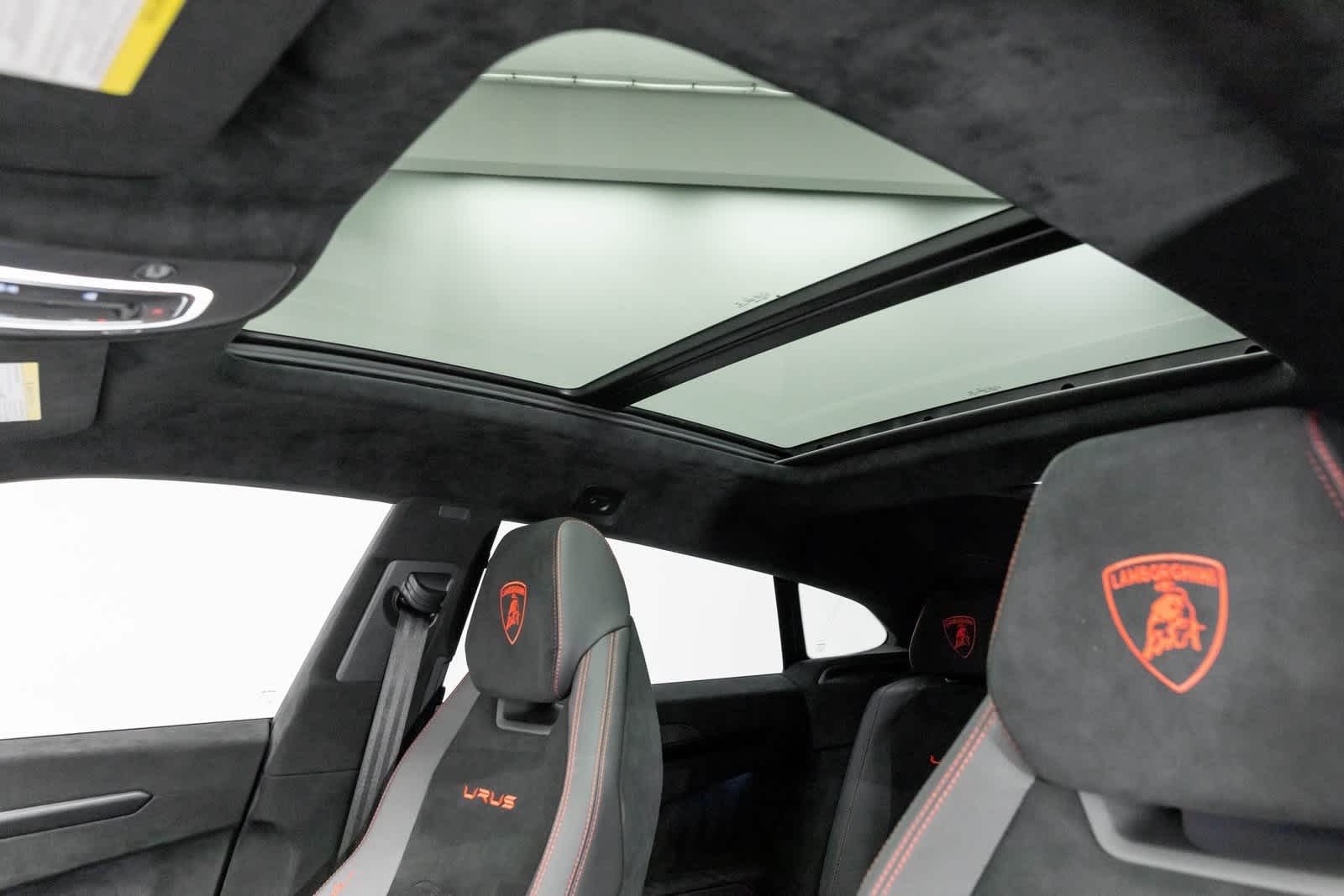 2023 Lamborghini Urus Performante