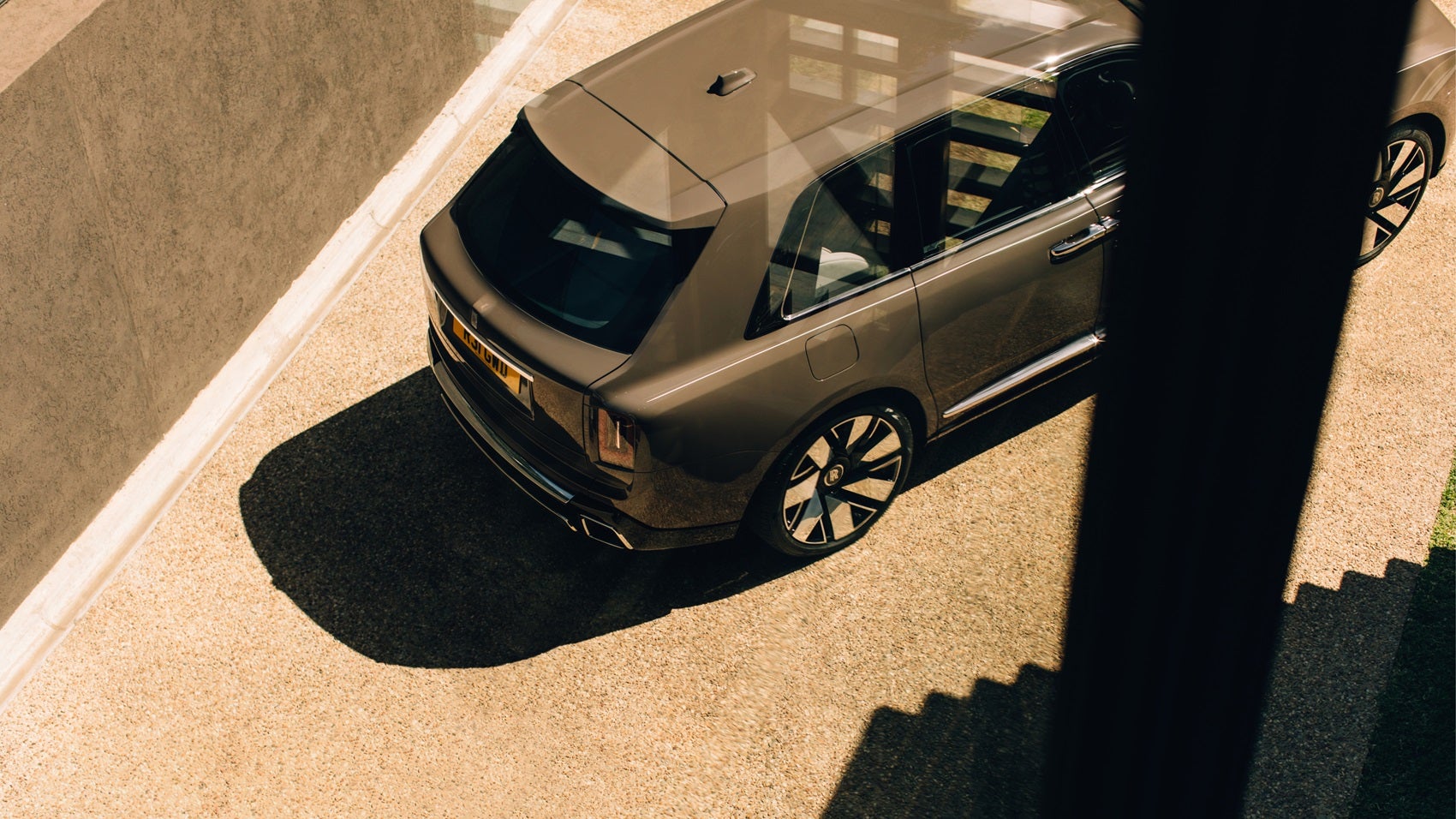 Luxury Car Dealer near Alexandria VA 